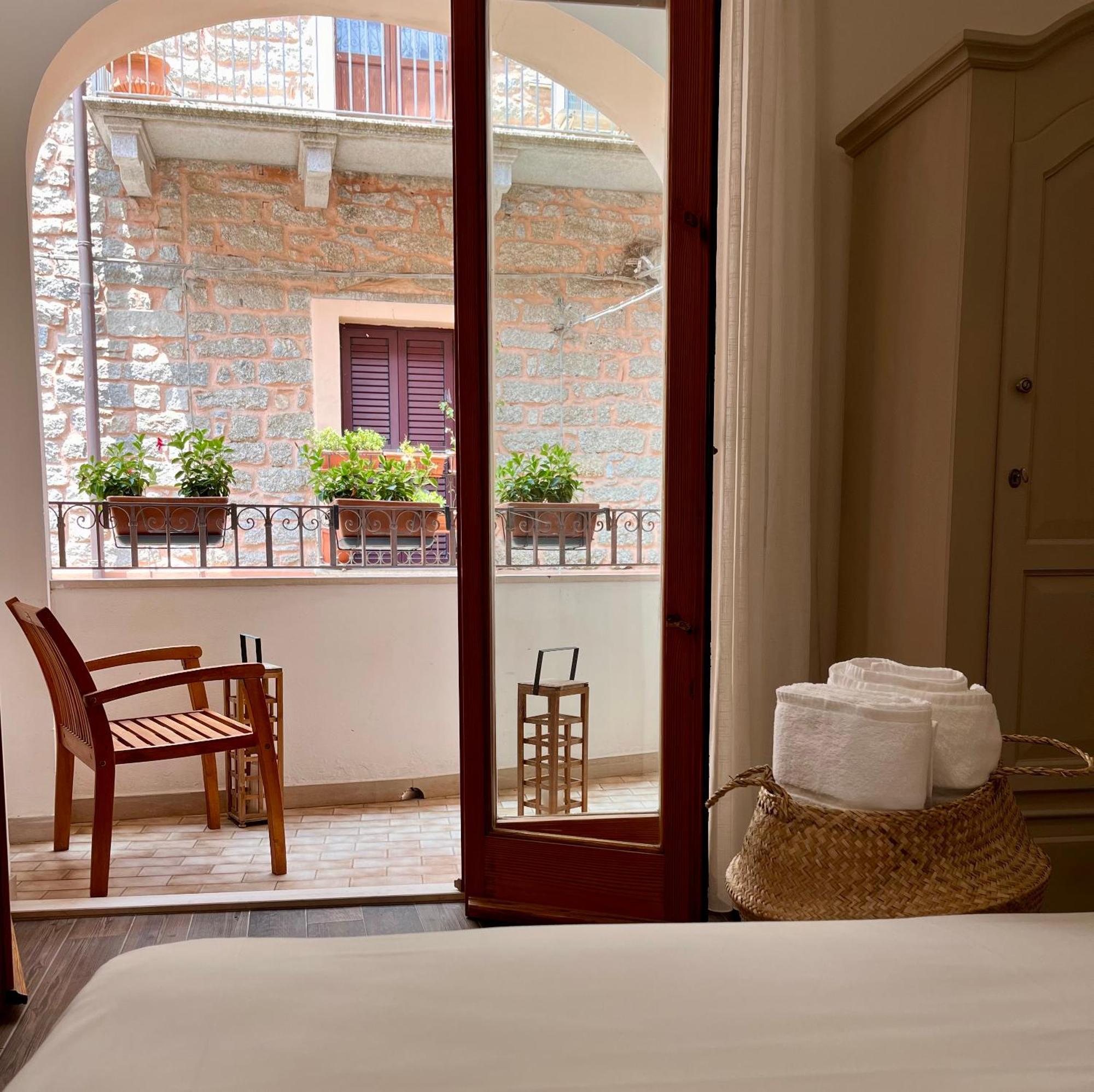 Carrales Guest House นูโอโร ภายนอก รูปภาพ