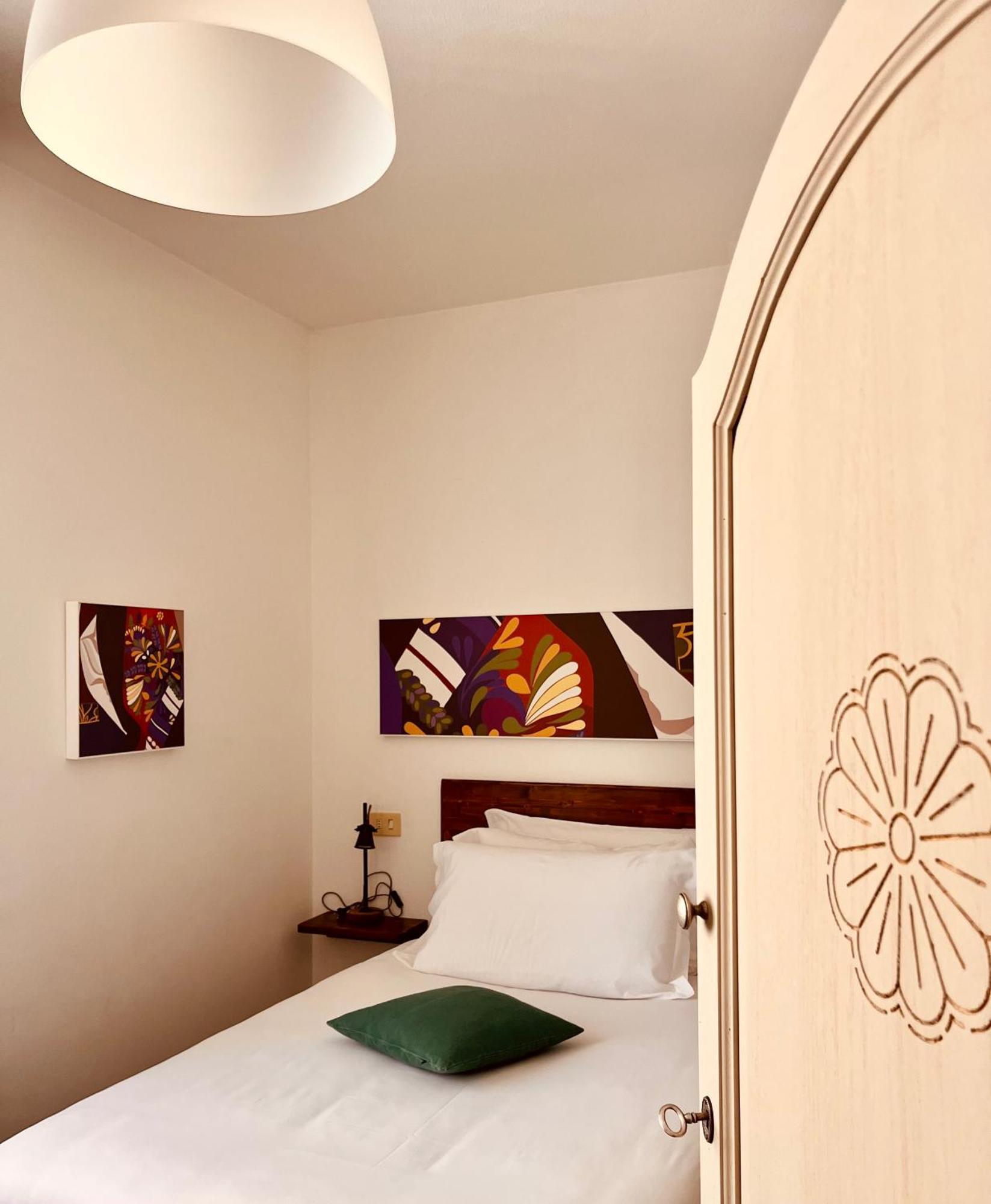 Carrales Guest House นูโอโร ภายนอก รูปภาพ